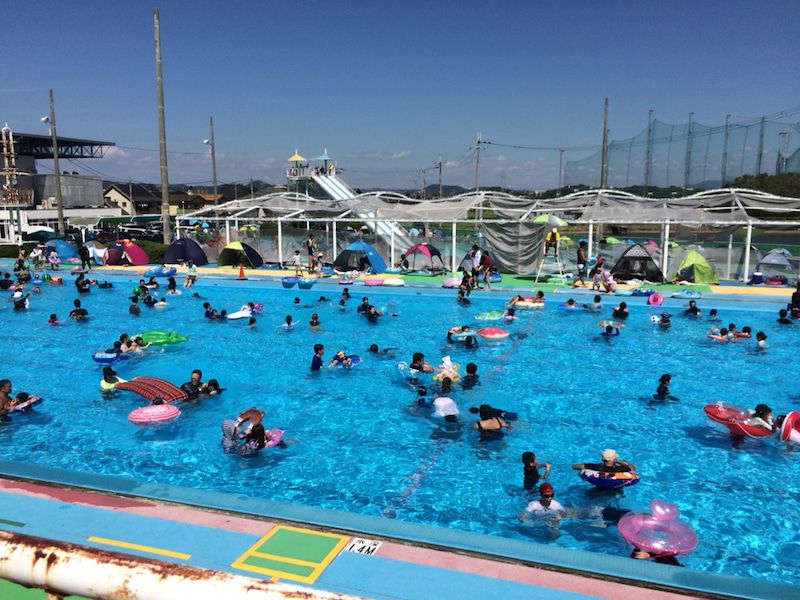 「日岡山市民プール」が、令和元年7月5日（金）にオープンします！ そして前売券の販売は7月4日（木）までです！