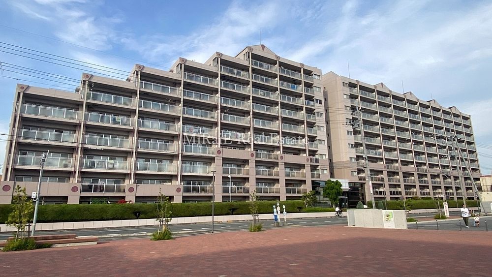 ◆令和7年5月室内全面リフォーム済み　◆JR「東加古川駅」より徒歩16分　◆近隣に生活施設充実　◆ペットと一緒に暮らせます　◆オートロック　◆二面バルコニー